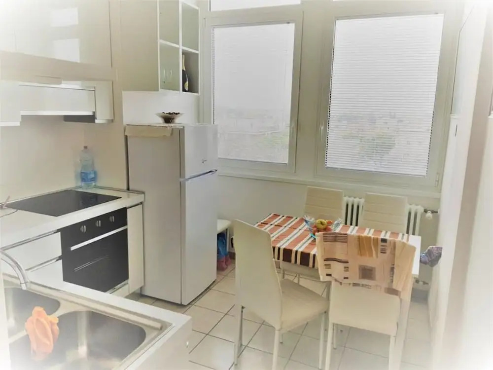 Green House Apartment