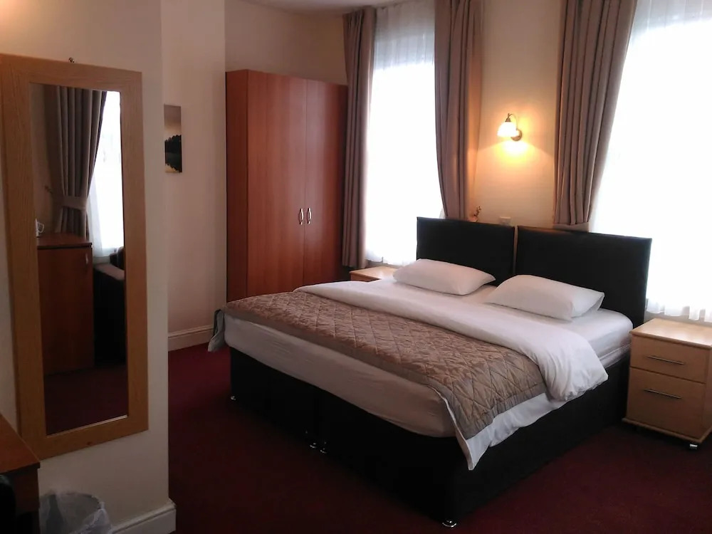 Global Lodge Hotel