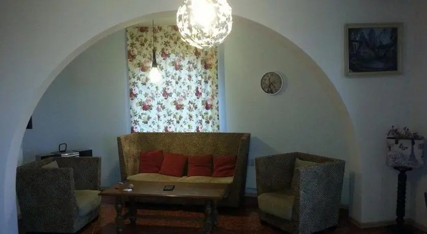 Amikos Grigoleti House
