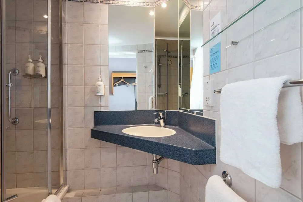 Holiday Inn Express Birmingham Oldbury M5 Jct 2