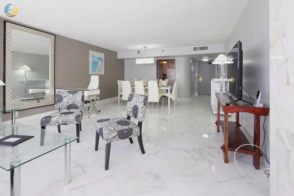 Alexander 1119 2 Bedroom Apts by RedAwning
