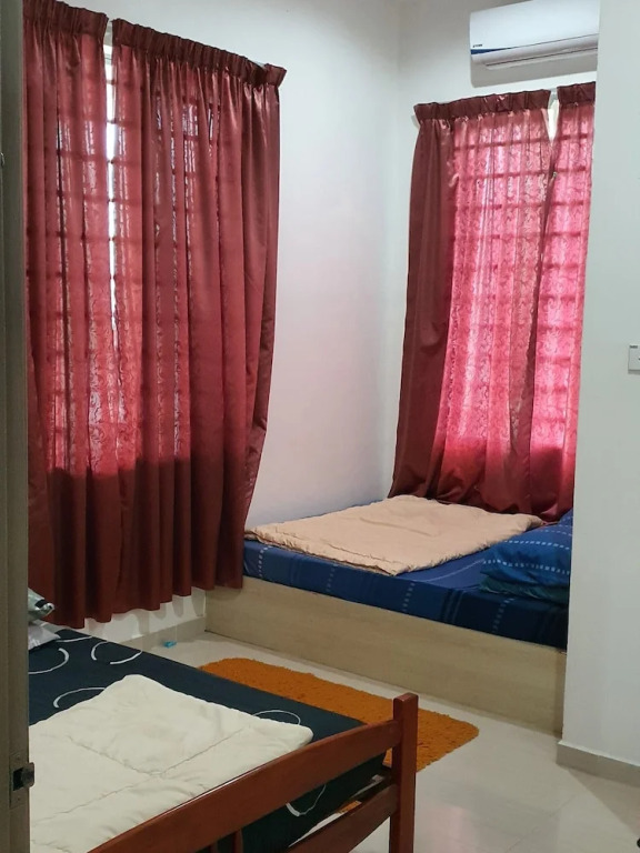 OYO Home 90496 Delima Homestay