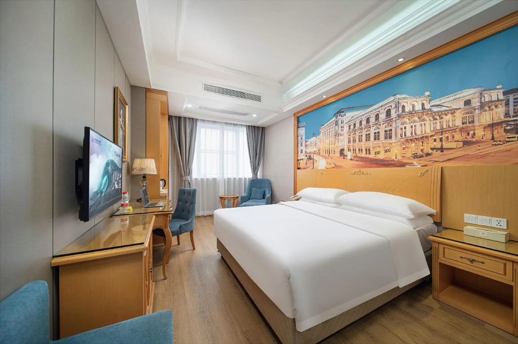 Vienna Hotel (Shenzhen Tianbao Road)