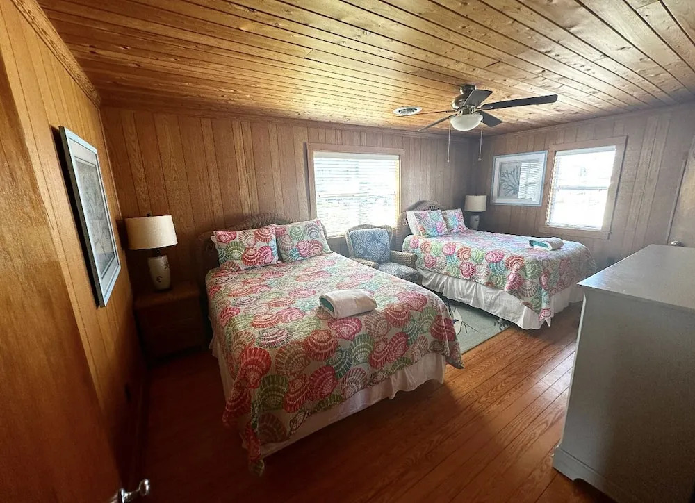 Sand Spur Cottages