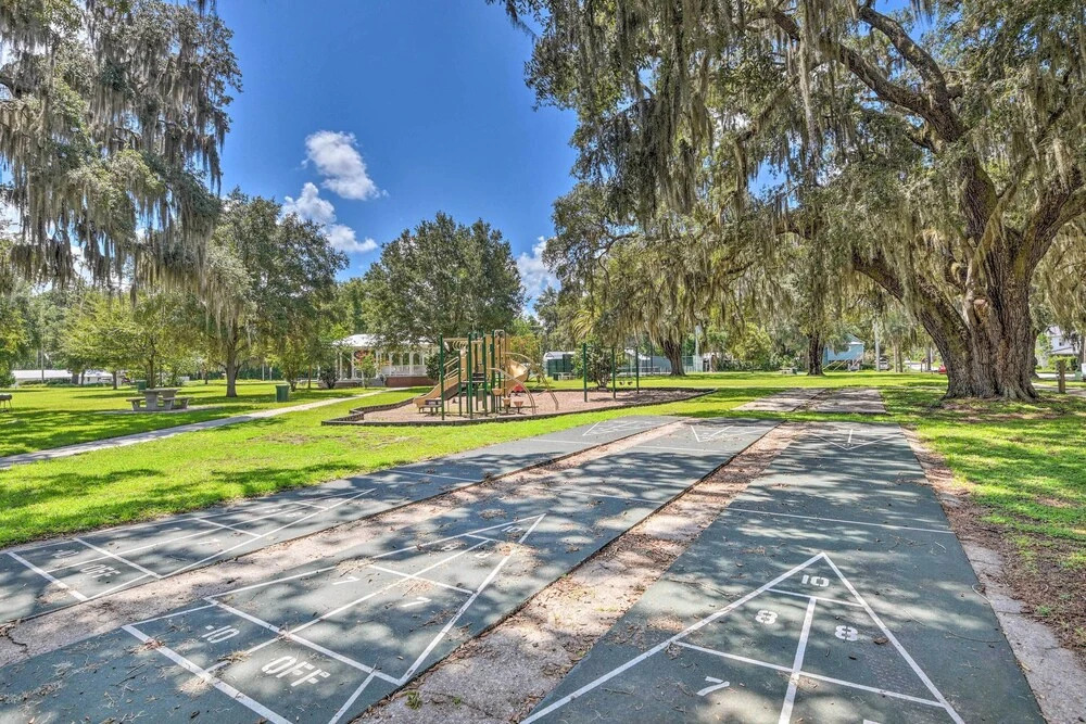 Historic Crescent City Studio - Lakefront w/ Dock!