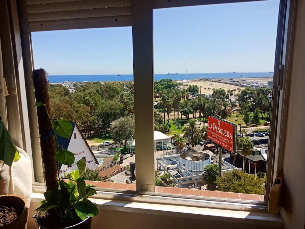 Apartment With 3 Bedrooms in La Línea de la Concepción, With Wonderful sea View, Furnished Balcony and Wifi Near the Beach