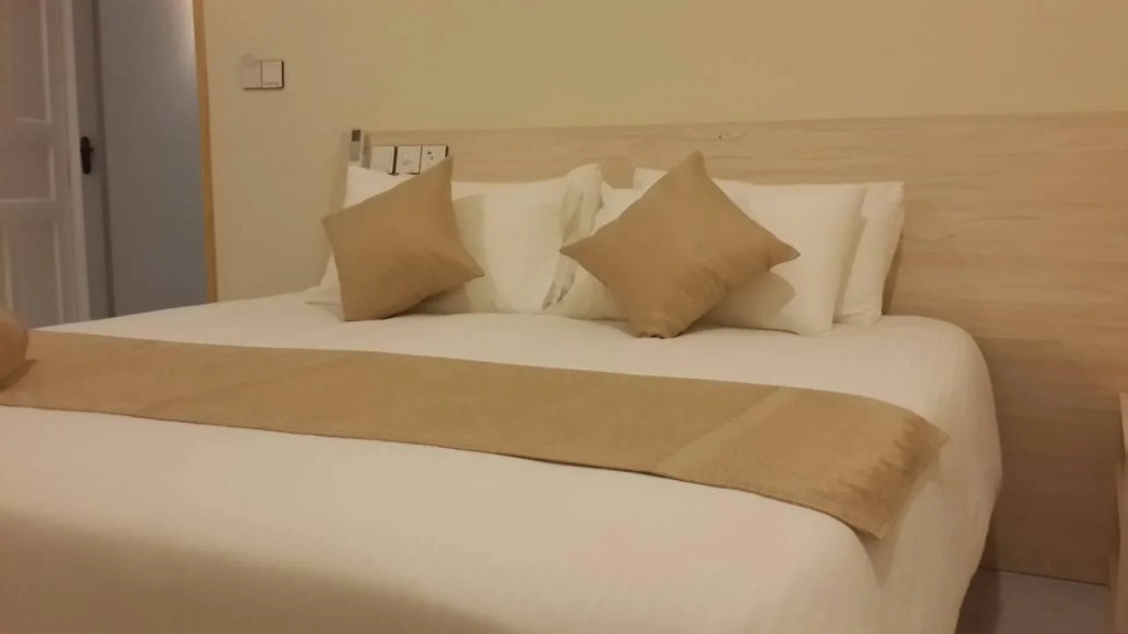 South Ari Inn