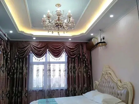 Wuchang Wei'ai Theme Hotel