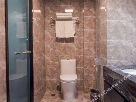Huating Business Hotel