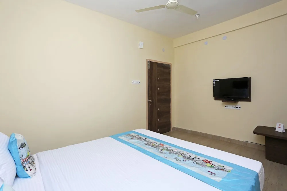 OYO 11343 Hotel Sai International