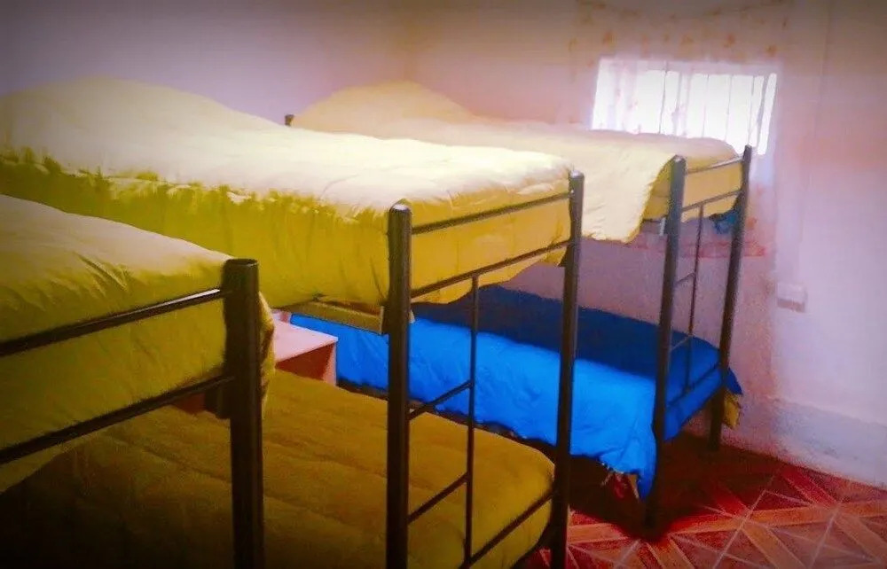 Yaalir At'mu - Hostel