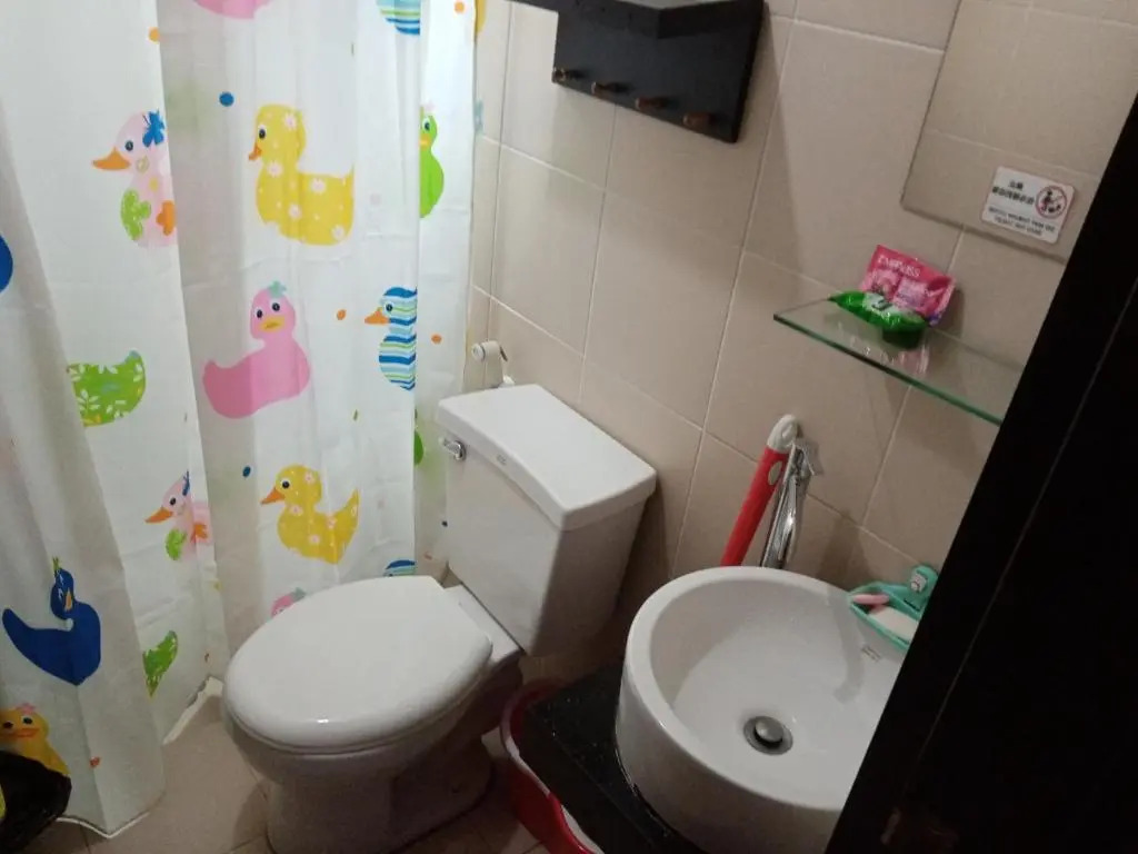 1 br. Condo -EDSA Makati