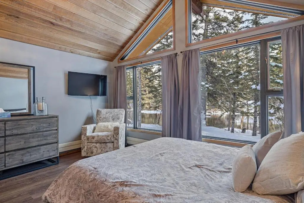 2 Bedroom Cabin
