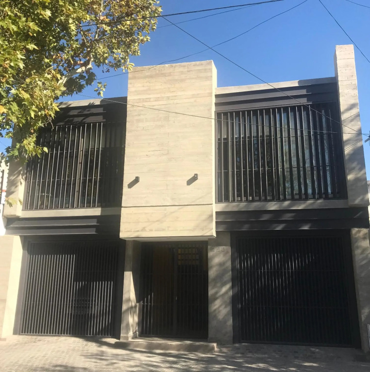 Excelente Apartamento, a metros del Parque San Martín