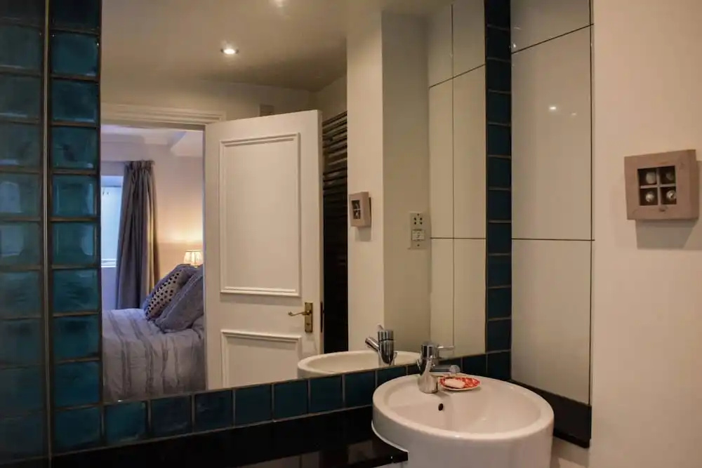 Chic And Cosy 2 Bedroom Flat By Earl's Court Tube
