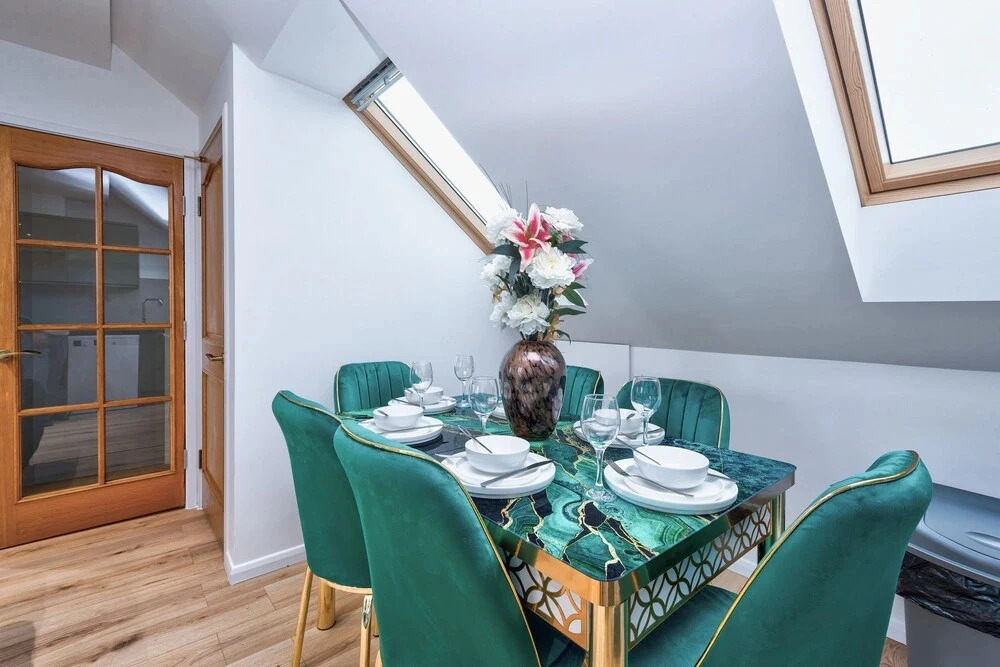 Stylish Dagenham Flat Easy Central London Access