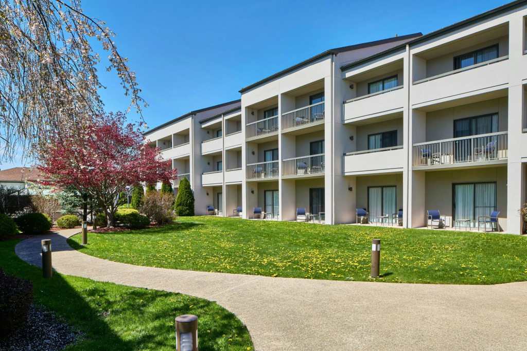 Courtyard by Marriott Rochester Brighton
