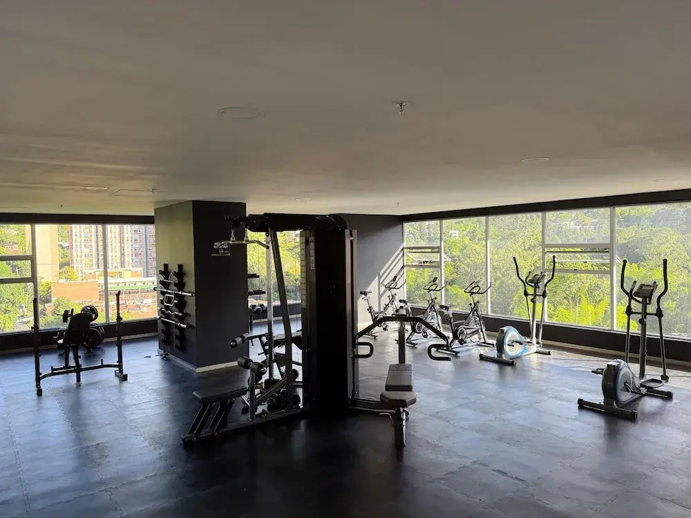 Mountain View, Pool & Gym (2506)