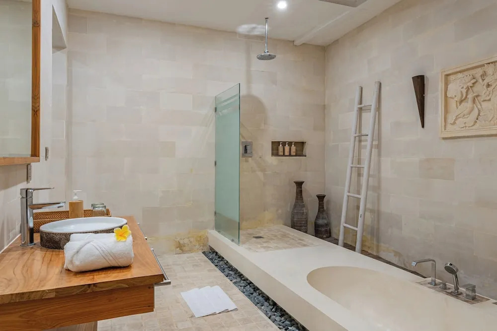 Luxury - Villa RON - Central Seminyak