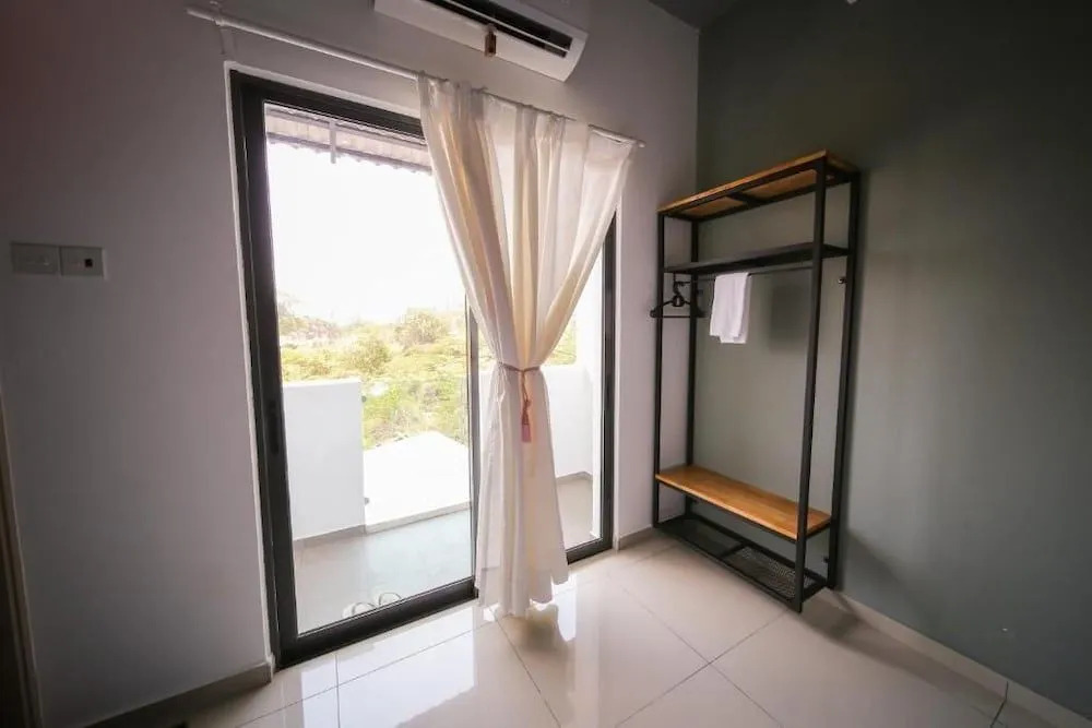 The Best Hotel in Bayan Lepas - THE LOV PENANG