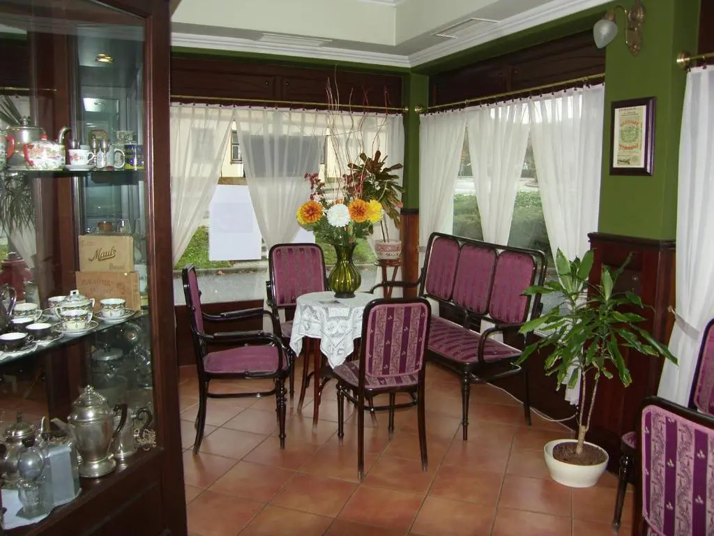 Adler Hotel