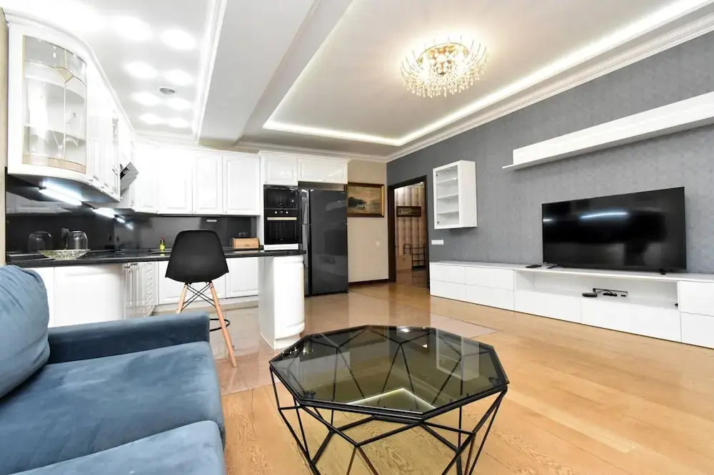 Apartment by Luxe Group DI777