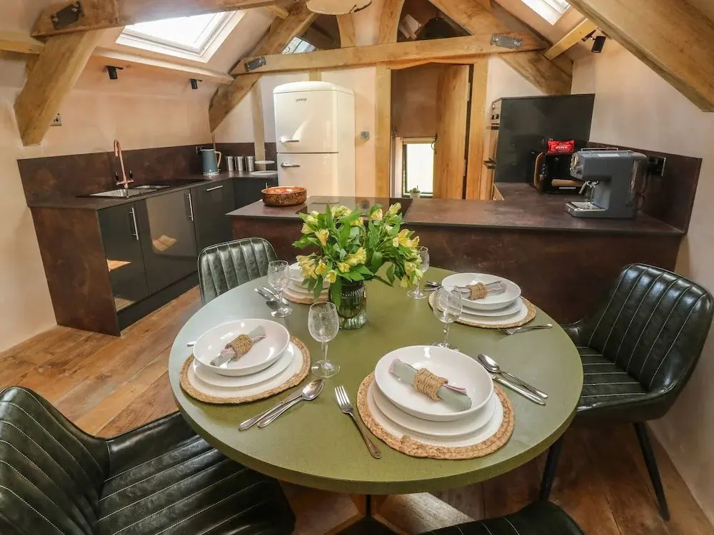 Becket's Barn