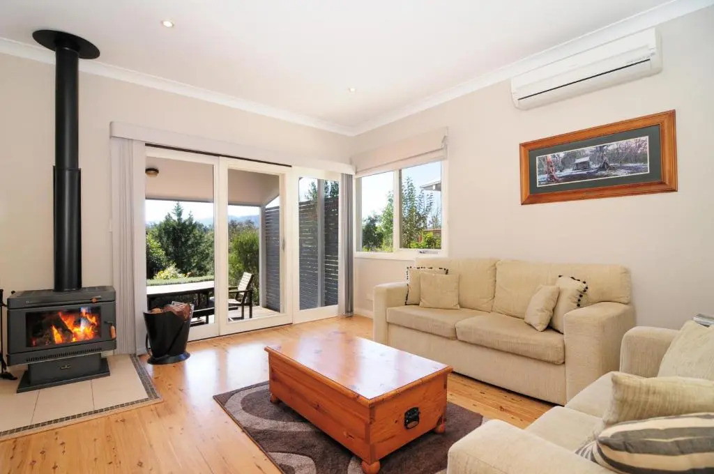 Bimbadeen - Comfortable country styled house!