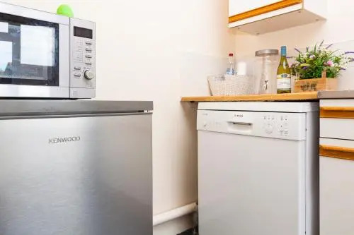West Chiltington Village, 2 bedrooms & parking