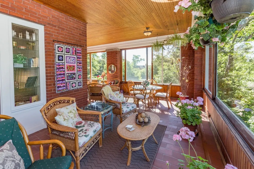 The Firelight Inn on Oregon Creek Bed and Breakfast