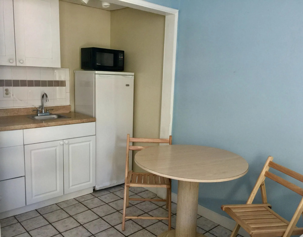 St Maurice Beach Inn