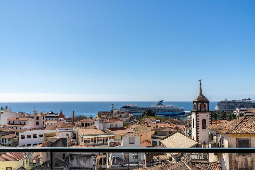 In the City Centre, sea View - Casa Santa Clara
