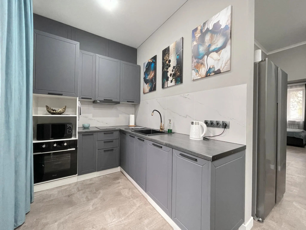 Green FOX на улице Николая Островского 55