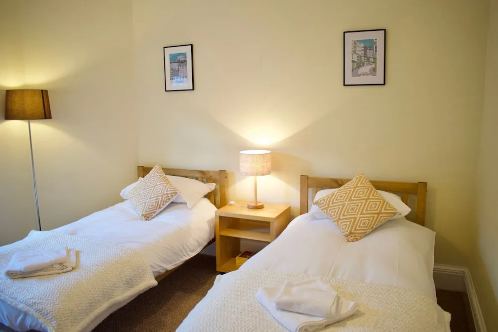 Bright 3 Bedroom Central Apartment