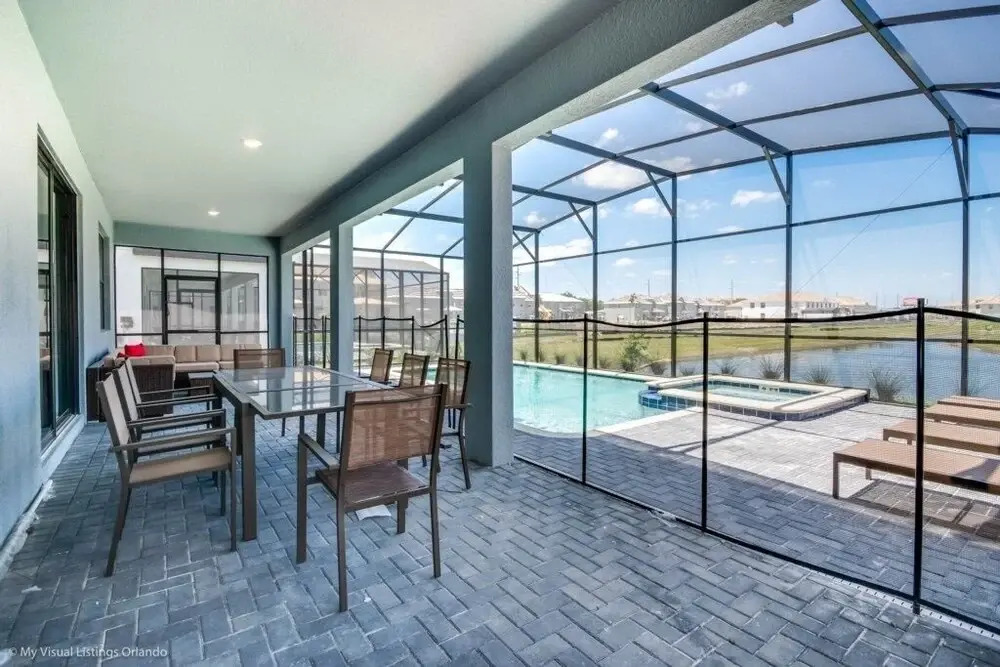 Luxury Lake View 8 Br Villa With Games Room 8 Bedroom Home by Redawning