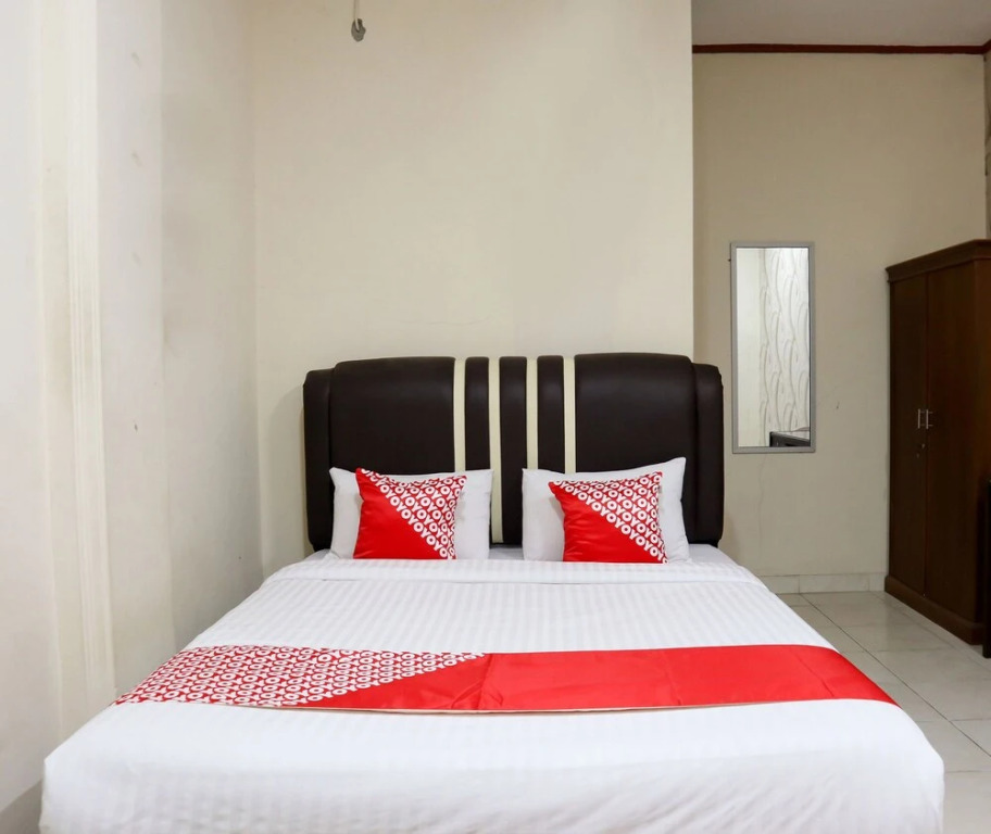 Lenggogeni House by OYO Rooms