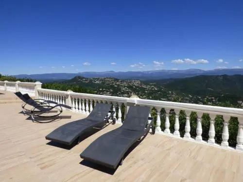 Chambre dHôtes avec kitchenette Vue Mer et montagnes LEstérel Panoramique