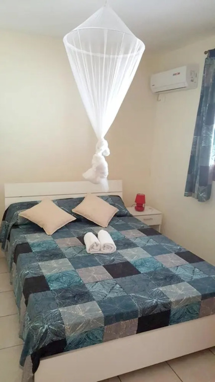 House with 3 Bedrooms in Deshaies, with Enclosed Garden And Wifi - 1 Km From the Beach