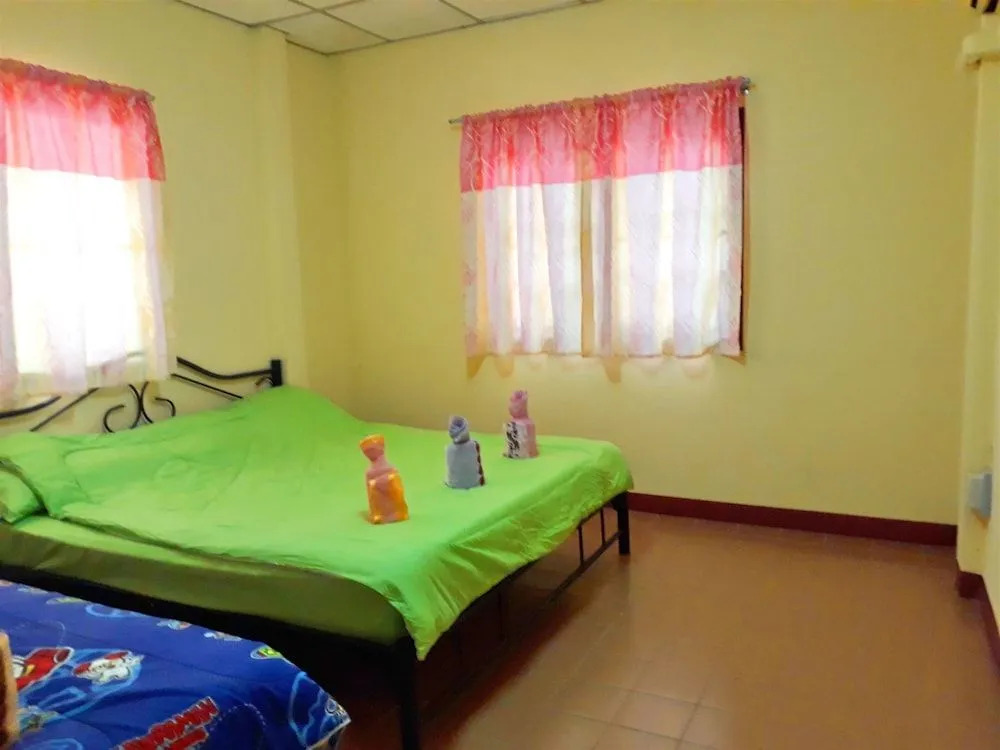 Mae Rampung Beach House Pool Villa
