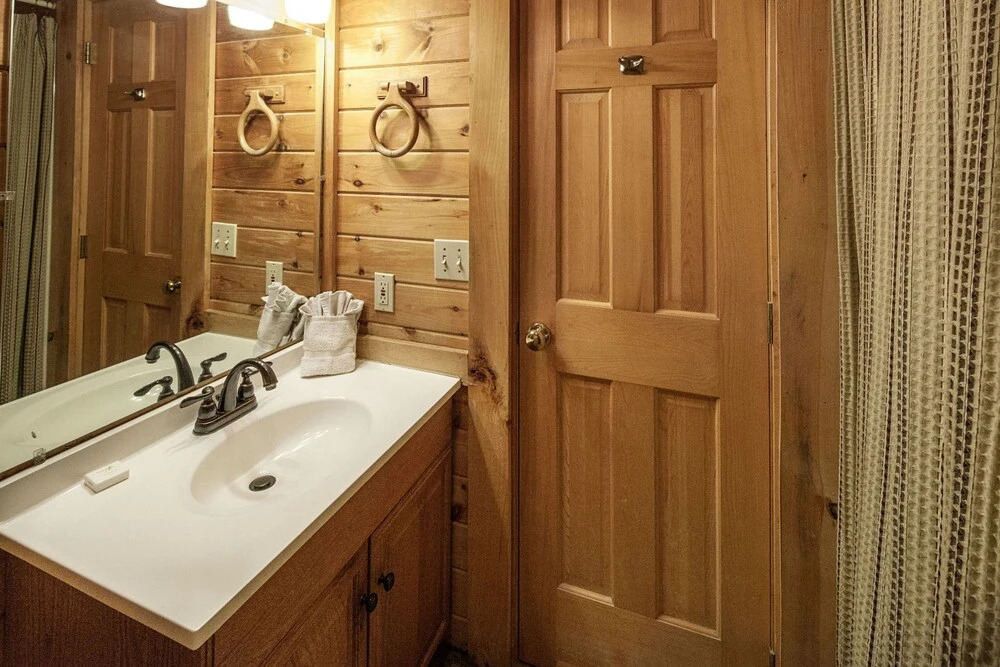 Smoky Mountain Escape by Heritage Cabin Rentals
