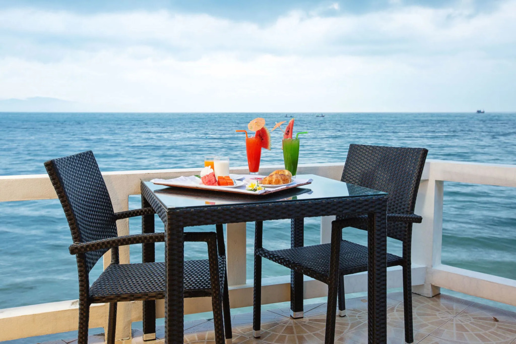 Sunset Beach Villas