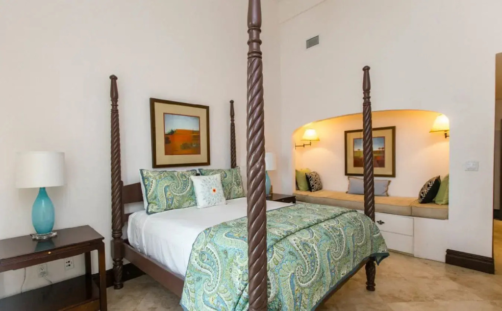 The Somerset on Grace Bay