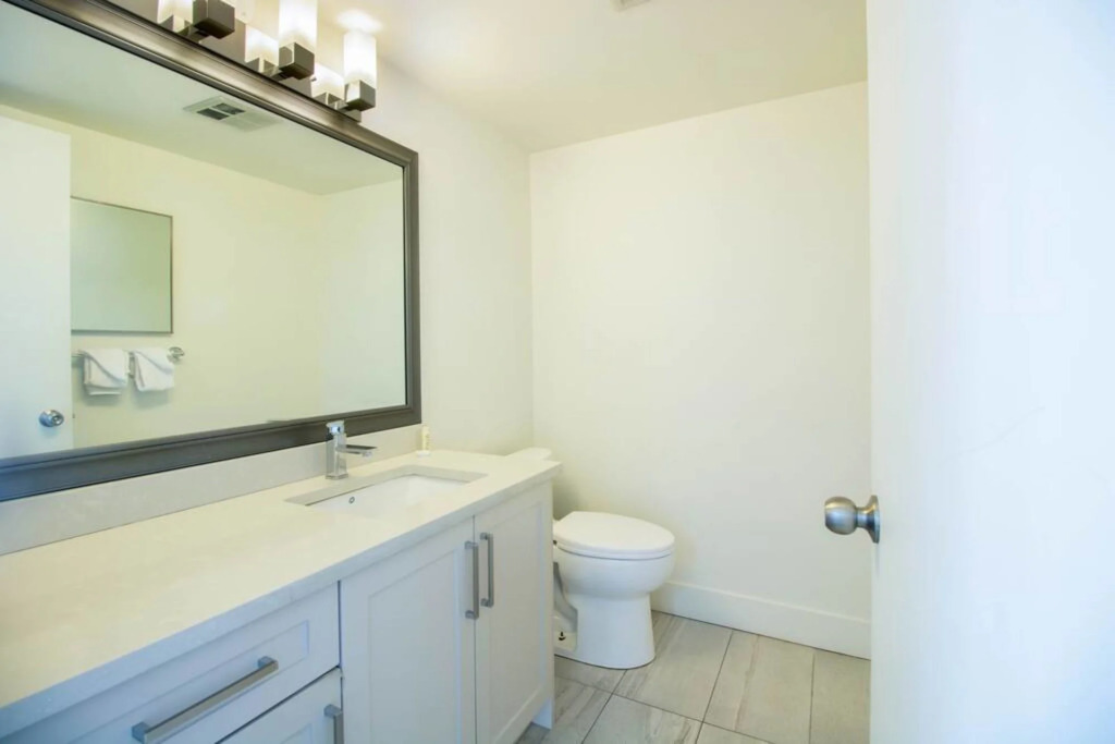 HS17 · Hearthstone Lodge - Hot tub - Village location