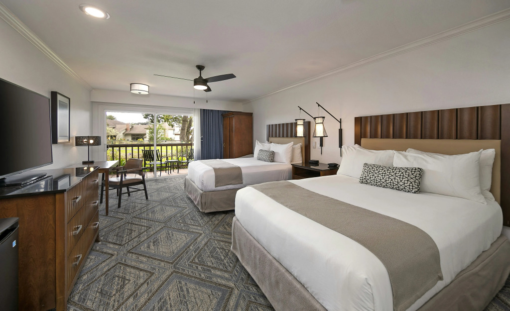 Half Moon Bay Lodge