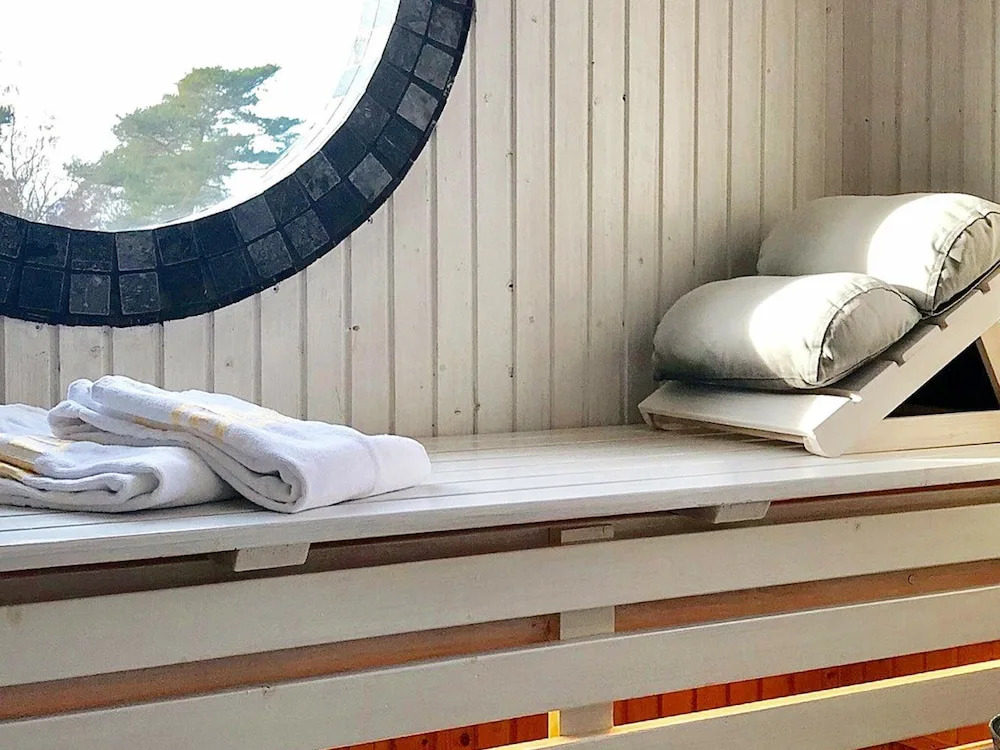 10 person holiday home in KLÖVEDAL
