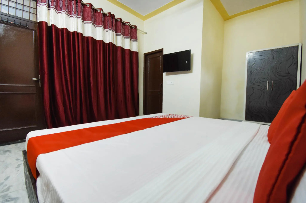OYO 48981 Hotel HC Residency