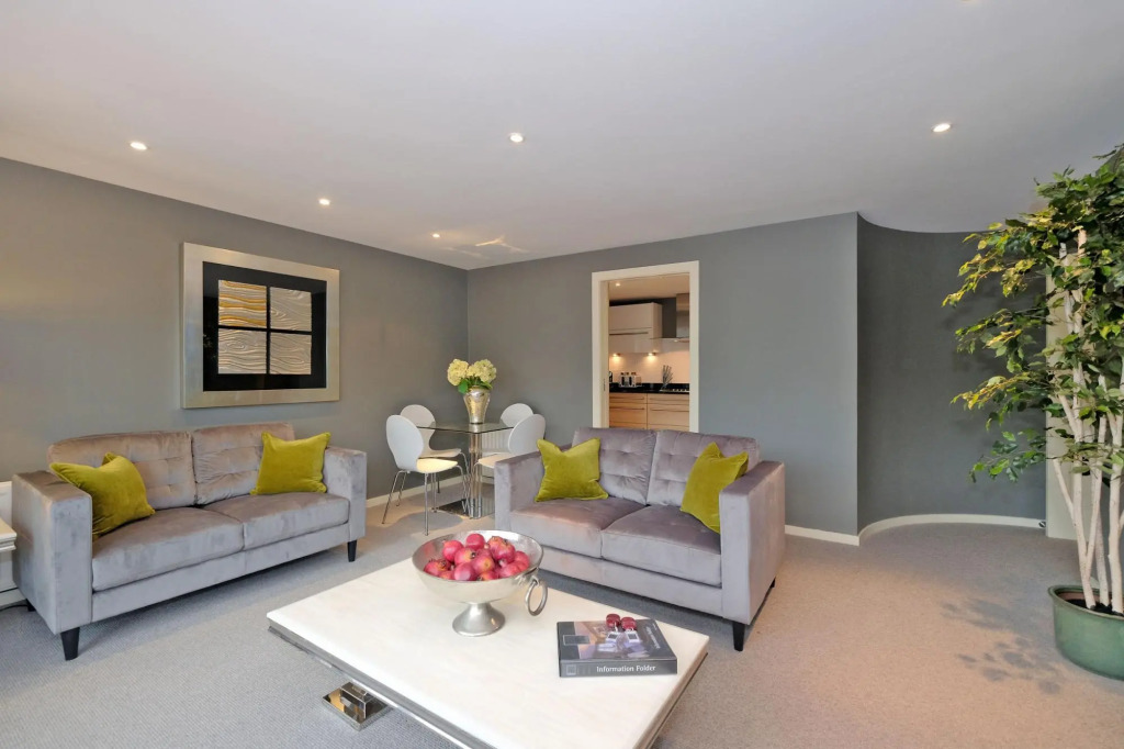 Deluxe three-bedroom home in the sought-after West End area of Aberdeen