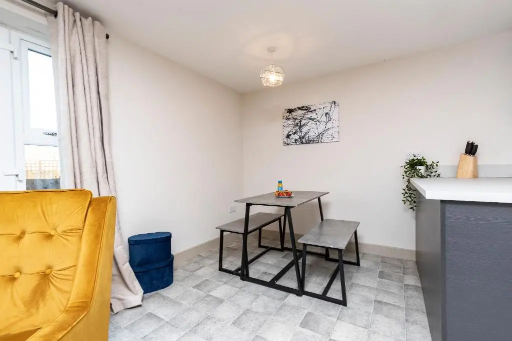 Avery House 2 - Two Bedroom with Outdoor Terrace by BPNE