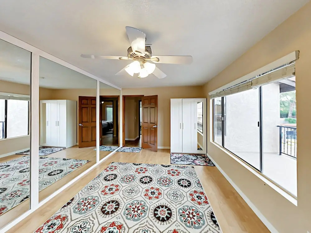 Inviting Central Scottsdale Stunner - 5 Br Home