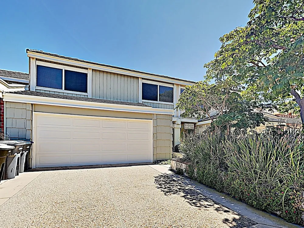 2310 Kingsbridge Lane Home 3 Bedrooms 2.5 Bathrooms Home